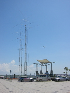 8J1A antenna farm on the convention center roof