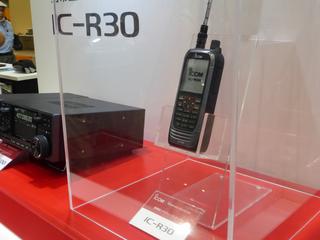 Icom IC-R30 handheld receiver