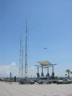 8J1A antenna farm on the convention center roof