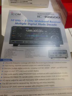 Icom IC-R30 receiver features